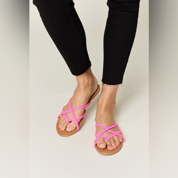 WILD DIVA Crisscross PU Leather Open Toe Sandals - Picture 1 of 6